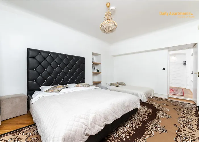 Luxury - Old Town Sauna Str * Tallinn